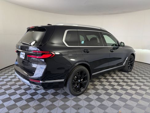 Used 2027 BMW X7 xDrive40i w/ Premium Package AWD/4WD image 9