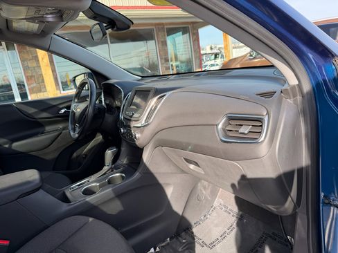 Used 2020 Chevrolet Equinox LT image 22