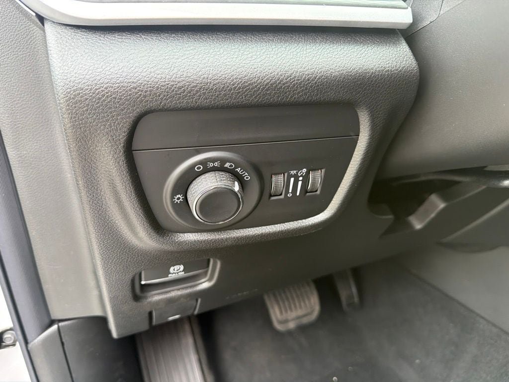 New 2026 Jeep Grand Cherokee Laredo X AWD/4WD image 10