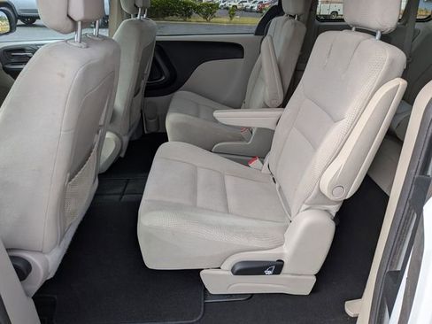Used 2016 Dodge Grand Caravan SE w/ Quick Order Package 29E SE FWD image 26
