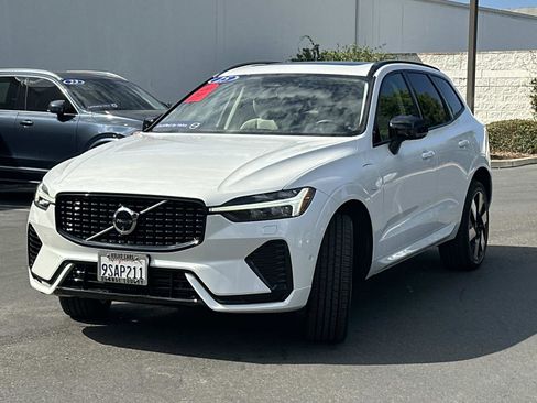 Certified 2025 Volvo XC60 T8 Plus w/ Protection Package Premier image 8