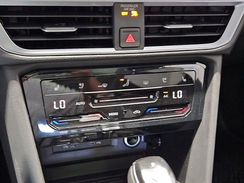 New 2026 Volkswagen Taos SEL AWD/4WD image 22