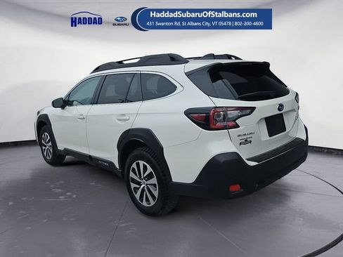 Used 2025 Subaru Outback Premium AWD/4WD image 3