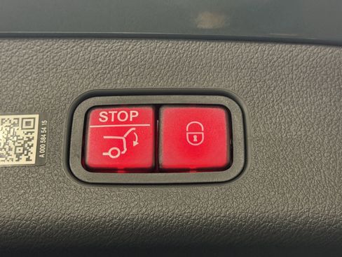 Certified 2025 Mercedes-Benz GLC 300 4MATIC image 16