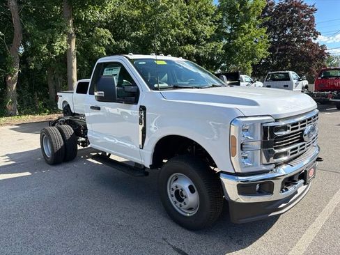New 2026 Ford F350 XL w/ XL Chrome Package AWD/4WD image 1