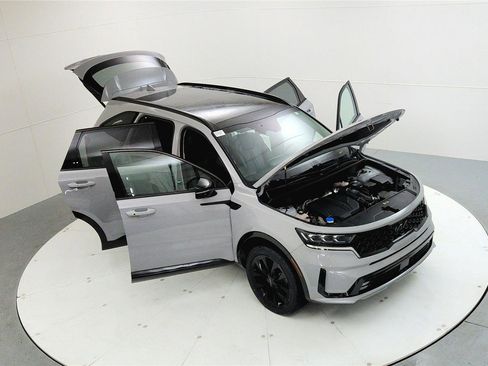 Used 2022 Kia Sorento SX image 16