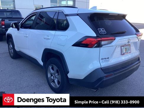 Used 2022 Toyota RAV4 XLE image 6