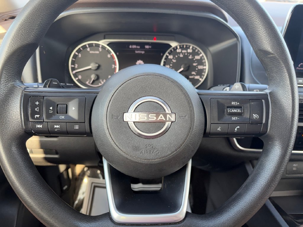 Used 2023 Nissan Rogue S FWD image 11