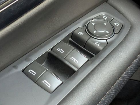 Used 2025 Chevrolet Tahoe High Country RWD image 36