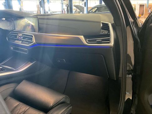 Used 2020 BMW X5 M50i w/ Executive Package AWD/4WD image 17