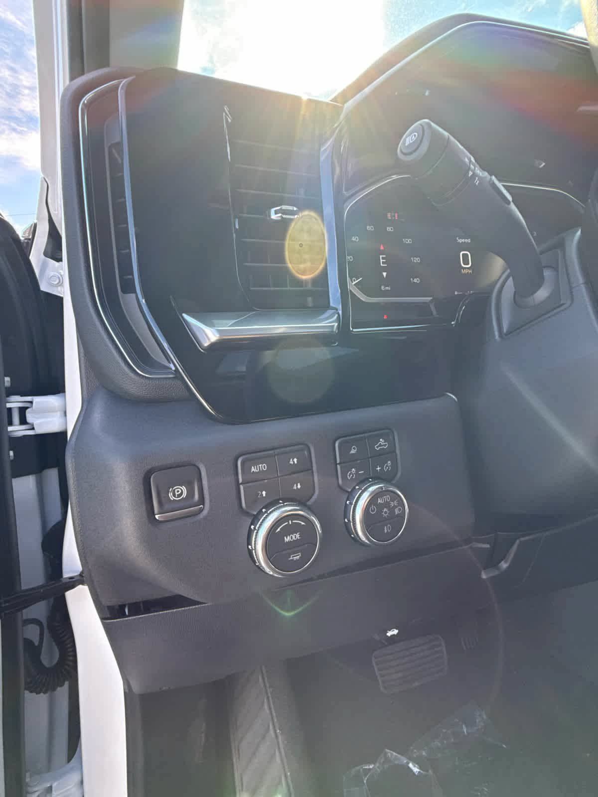 New 2026 GMC Sierra 3500 SLT w/ SLT Premium Package AWD/4WD image 44