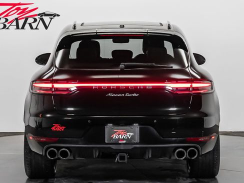 Used 2020 Porsche Macan Turbo image 4