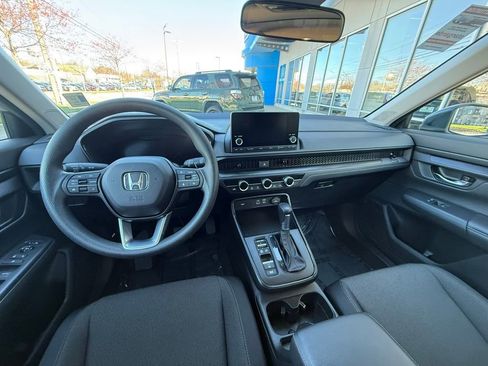 Used 2025 Honda CR-V EX image 8