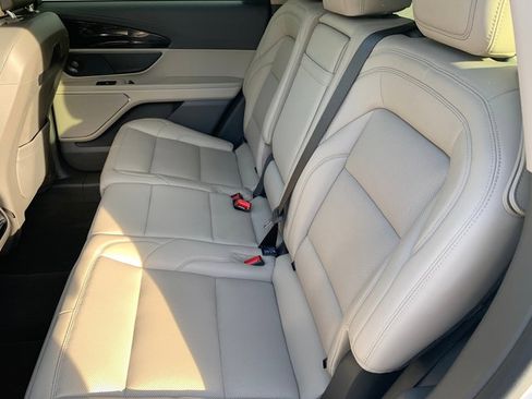 Certified 2025 Lincoln Nautilus Premier w/ Equipment Group 102A AWD/4WD image 18