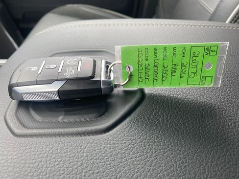 New 2026 RAM 2500 Laramie AWD/4WD image 20