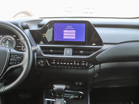Used 2024 Lexus UX 250h FWD image 13