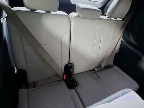 Used 2024 GMC Acadia Elevation image 28