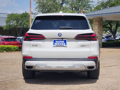 Used 2025 BMW X5 xDrive50e AWD/4WD image 6
