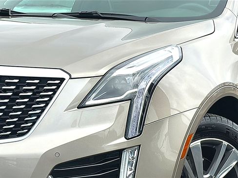 Used 2022 Cadillac XT5 Premium Luxury image 4