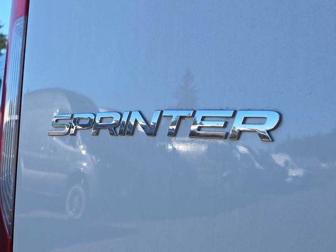 Used 2025 Mercedes-Benz Sprinter 2500 image 16