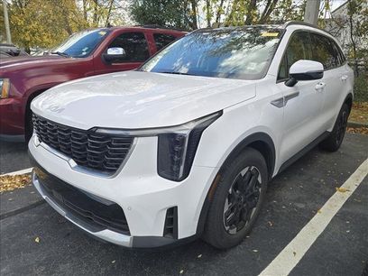 Used 2024 Kia Sorento S w/ Panoramic Sunroof Package