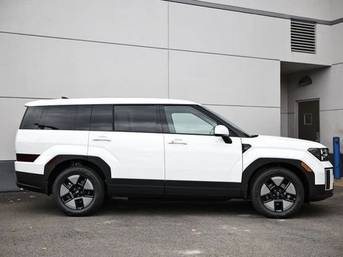 New 2026 Hyundai Santa Fe SE image 3