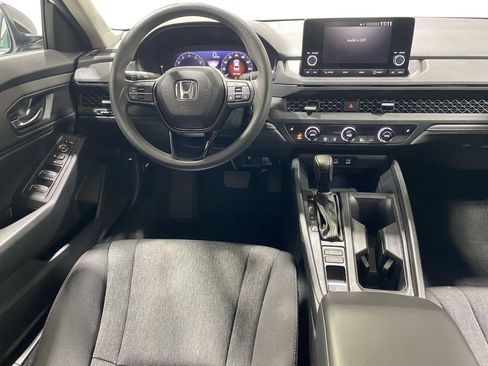Used 2025 Honda Accord SE image 10