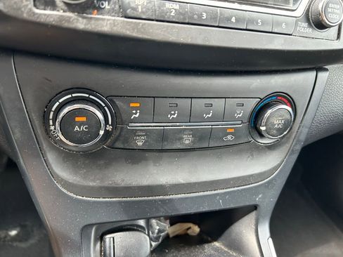 Used 2018 Nissan Sentra S image 26