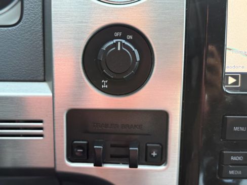 Used 2012 Ford F150 Platinum image 22