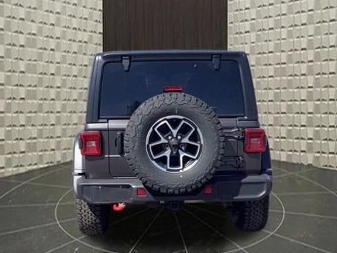 Certified 2025 Jeep Wrangler Unlimited Rubicon AWD/4WD image 5