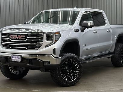 Used 2022 GMC Sierra 1500 SLT w/ SLT Convenience Package