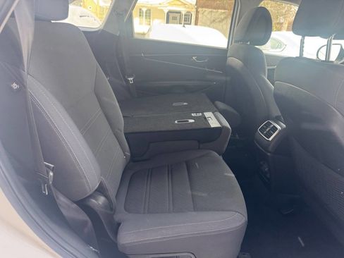 Used 2016 Kia Sorento LX w/ LX Convenience Package image 24