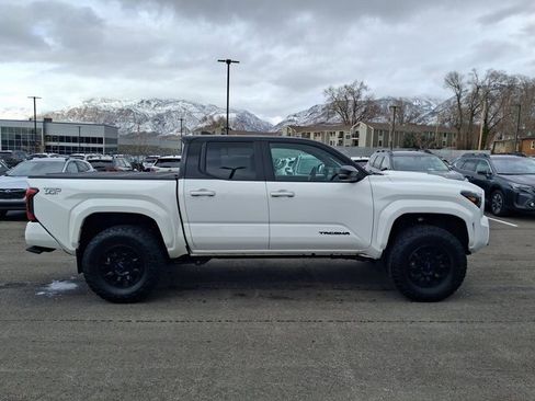 Used 2024 Toyota Tacoma TRD Sport w/ TRD Sport Upgrade Package image 2