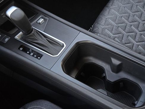 Certified 2025 Nissan Kicks SV image 22