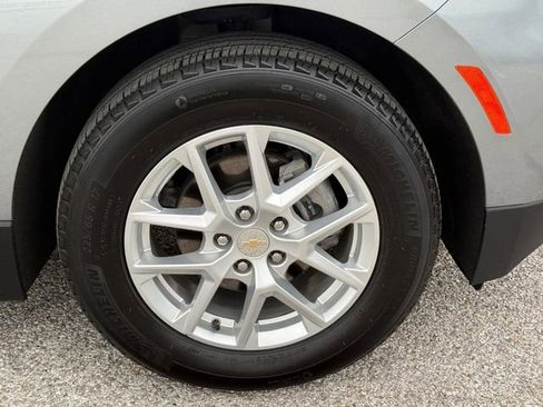 Used 2024 Chevrolet Equinox LT FWD image 7