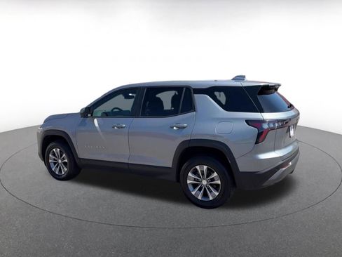 Used 2025 Chevrolet Equinox LT FWD image 10
