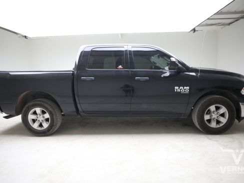 Used 2022 RAM 1500 Classic SLT w/ Trailer & Traction Group RWD image 5