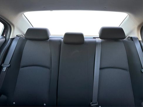 Used 2016 MAZDA MAZDA3 i Sport FWD image 15