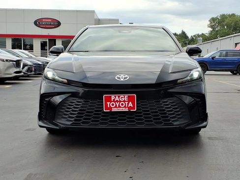 Used 2025 Toyota Camry SE FWD image 2