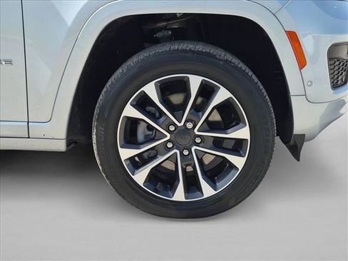 Used 2023 Jeep Grand Cherokee L Overland AWD/4WD image 21
