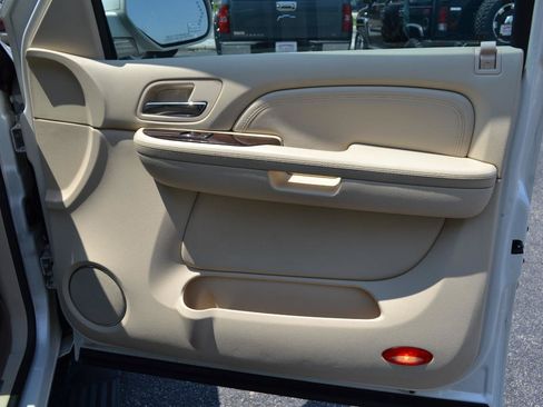 Used 2008 Cadillac Escalade EXT AWD/4WD image 34