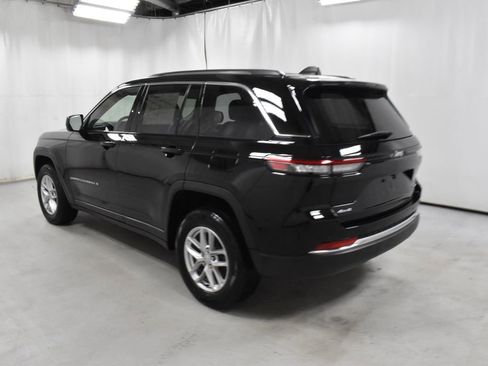Used 2023 Jeep Grand Cherokee Laredo w/ Luxury Tech Group I image 7