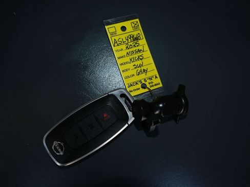 Used 2025 Nissan Kicks Play S FWD image 34