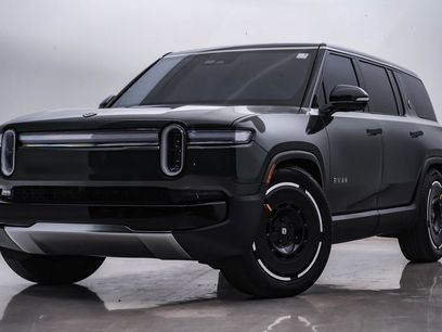 Used 2025 Rivian R1S Adventure
