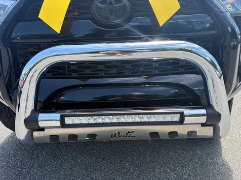 Used 2018 Toyota 4Runner SR5 Premium AWD/4WD image 15