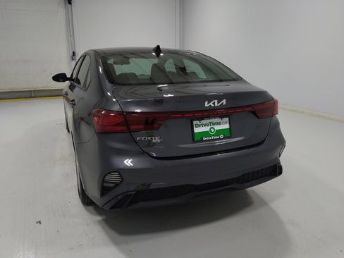 Used 2022 Kia Forte Sedan image 6