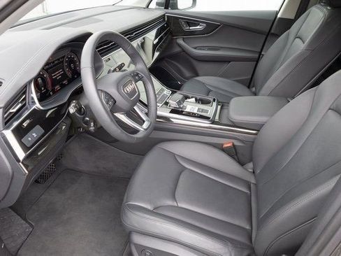 Used 2024 Audi Q7 3.0T Premium Plus image 2