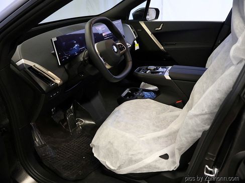 New 2026 BMW iX xDrive45 image 12