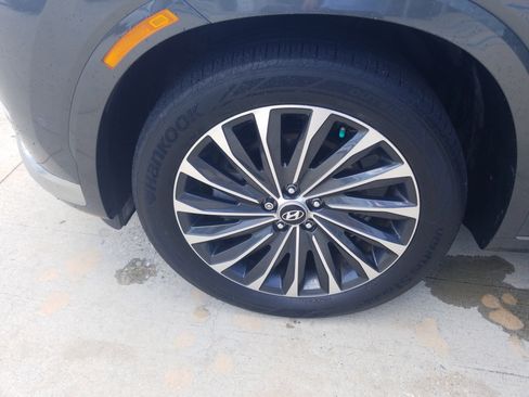 Used 2023 Hyundai Palisade Calligraphy image 22