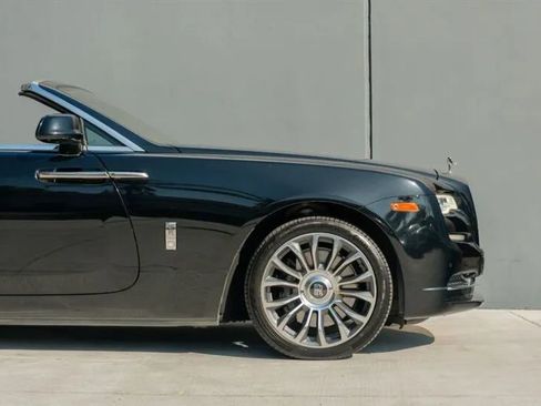 Used 2018 Rolls-Royce Dawn image 38